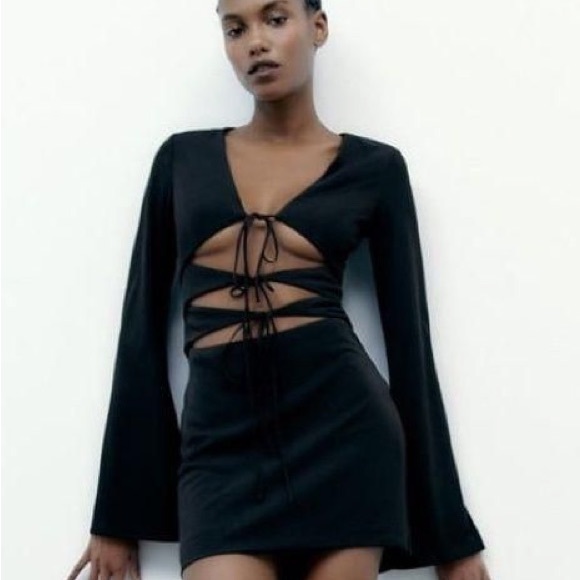 ZARA Cut-out Midriff Long sleeve Bodycon Mini dress in Black Size M NWT - Picture 1 of 11
